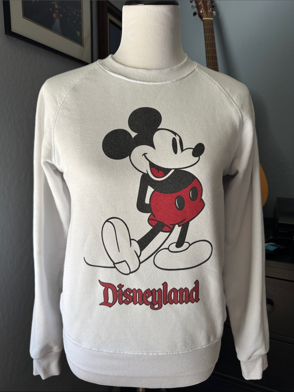 Classic Disney / Disneyland White Mickey Mouse Crewneck Sweatshirt